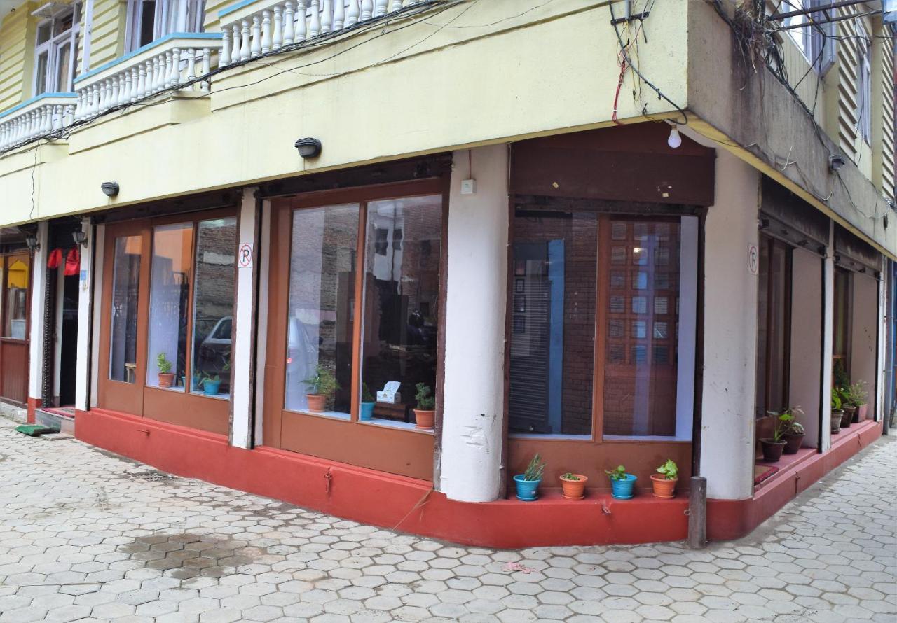 Hotel Triratna