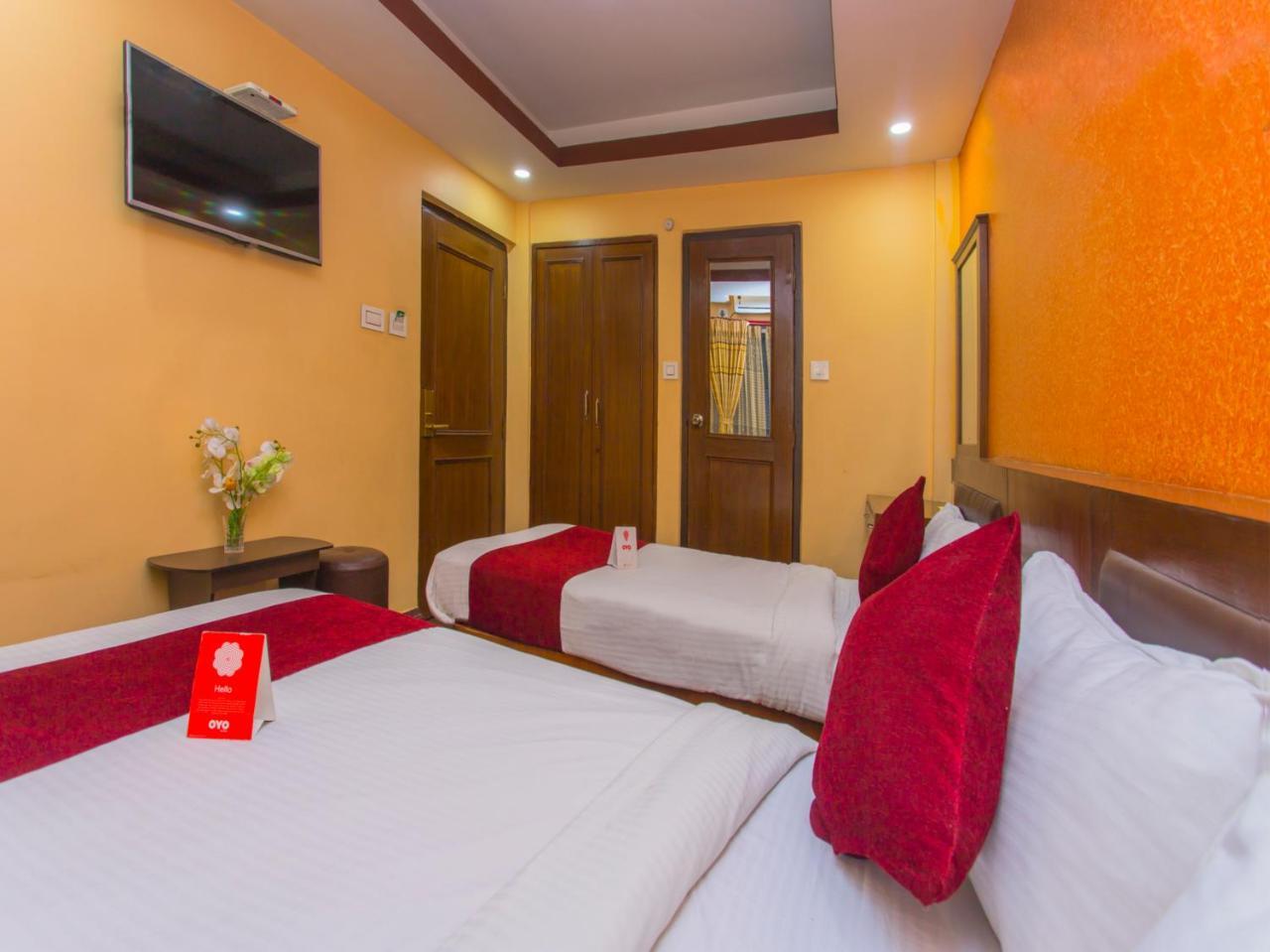 Hotel Oyo 208 Mount Gurkha Palace Kathmandu