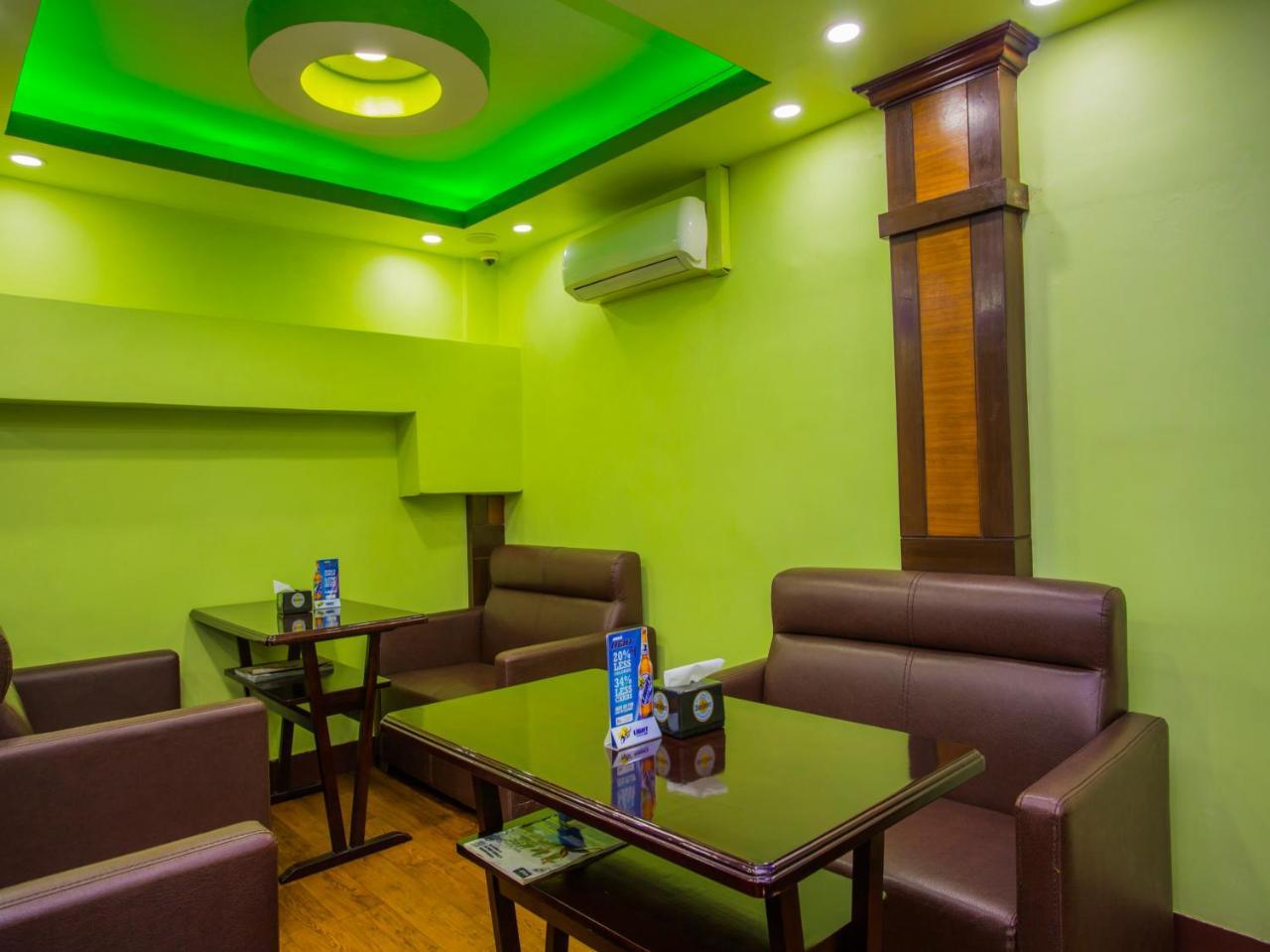 Hotel Oyo 208 Mount Gurkha Palace 2*