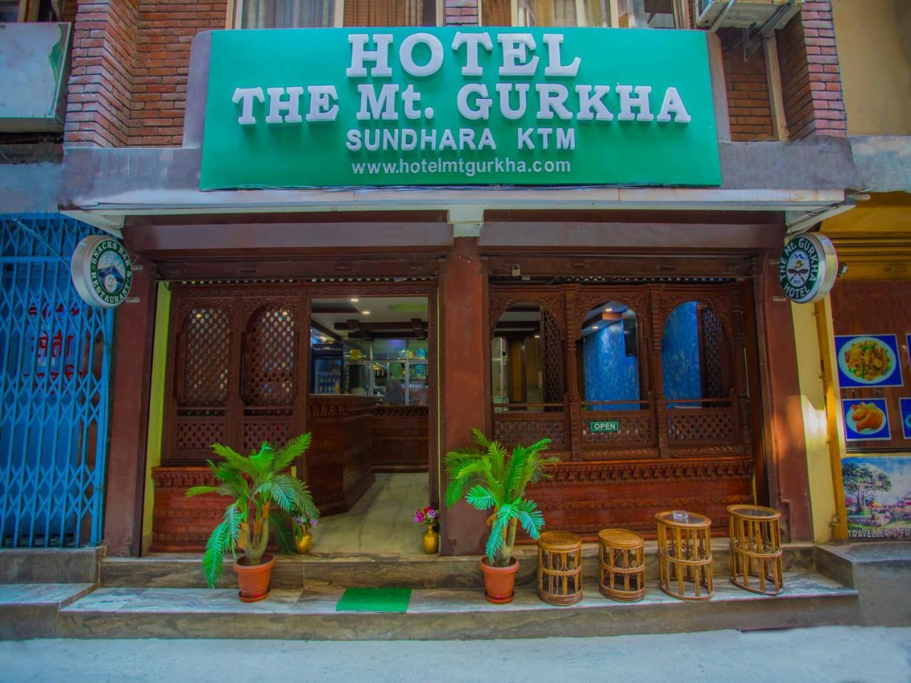Hotel Oyo 208 Mount Gurkha Palace 2*