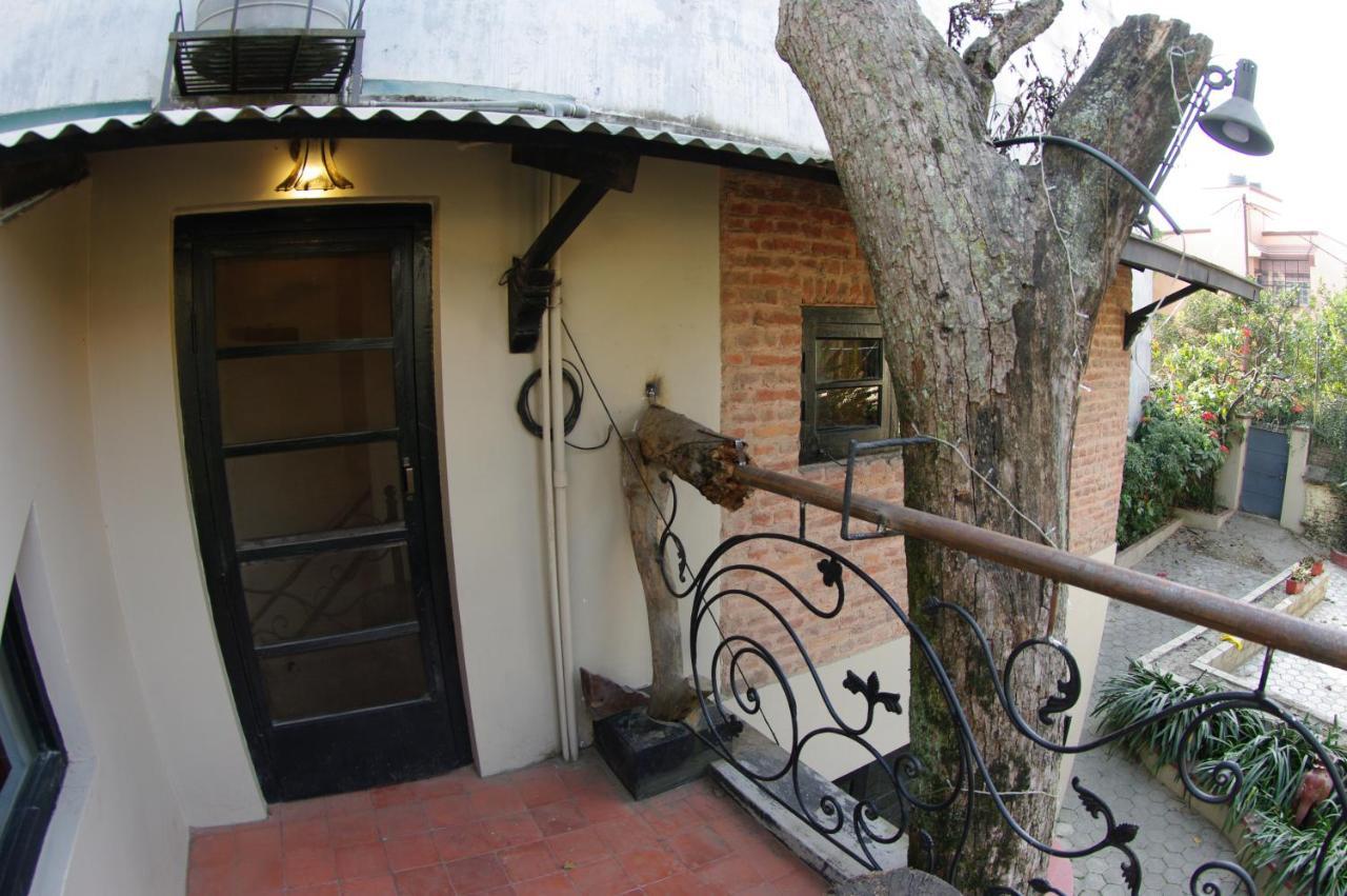 Laughing Buddha & Garden Theater Rumah tetamu *