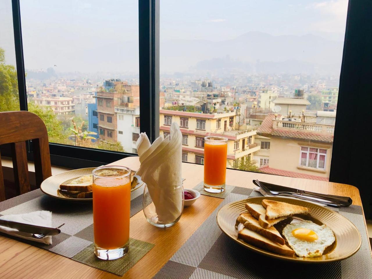 Tokyi * Kathmandu