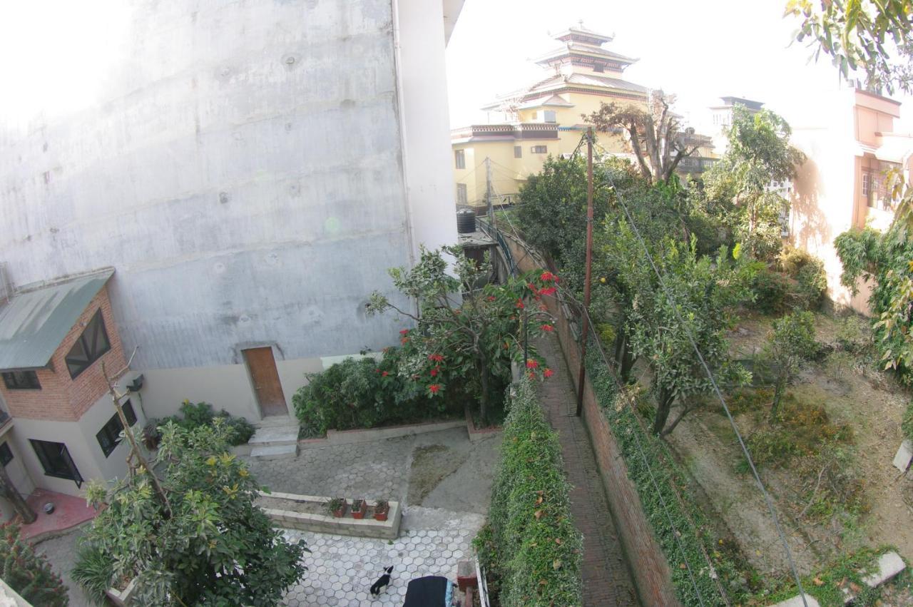 Rumah tetamu Laughing Buddha & Garden Theater