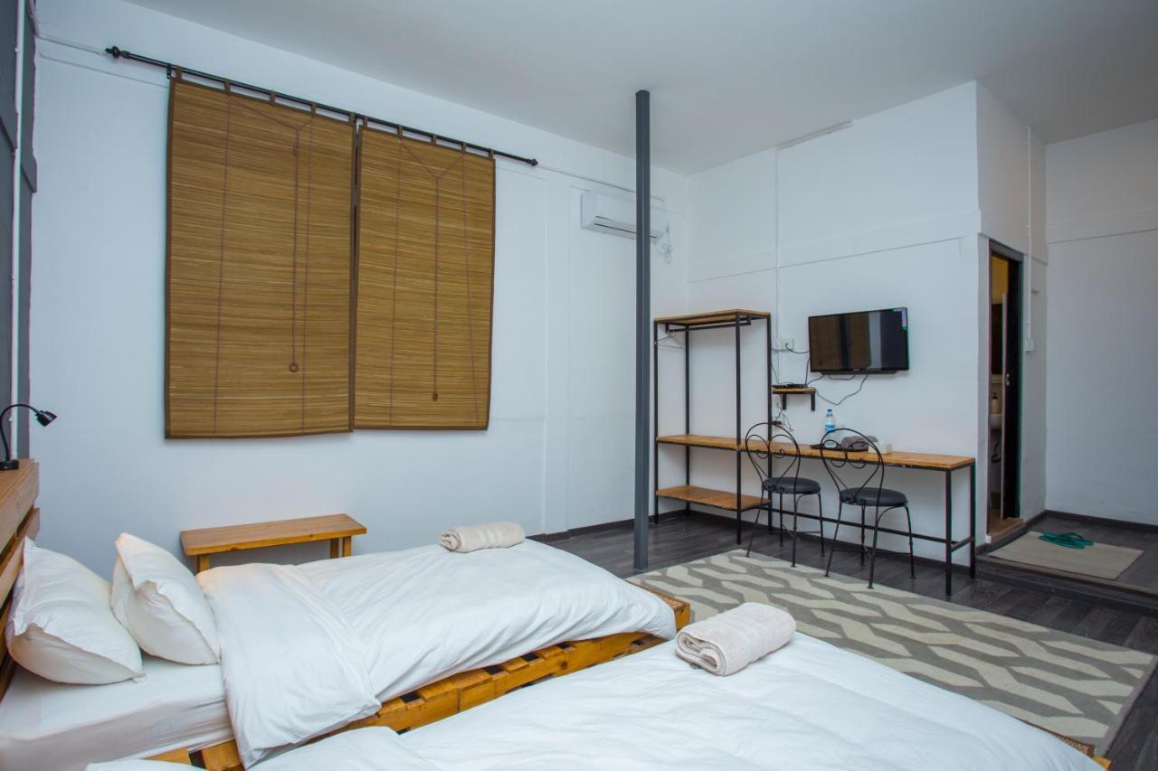 Yakety Yak Hostel