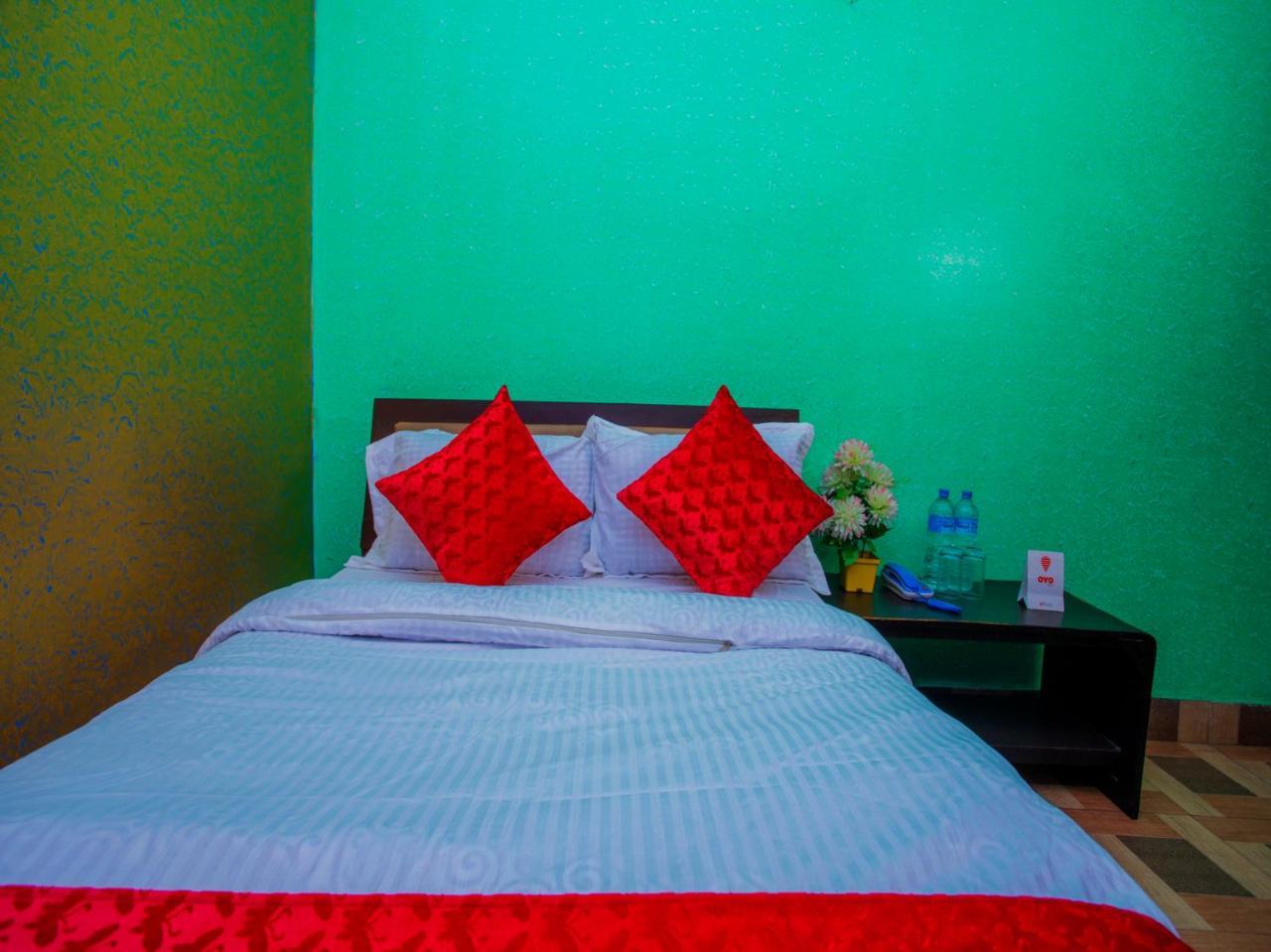 Hotel Oyo 296 Subine Guest