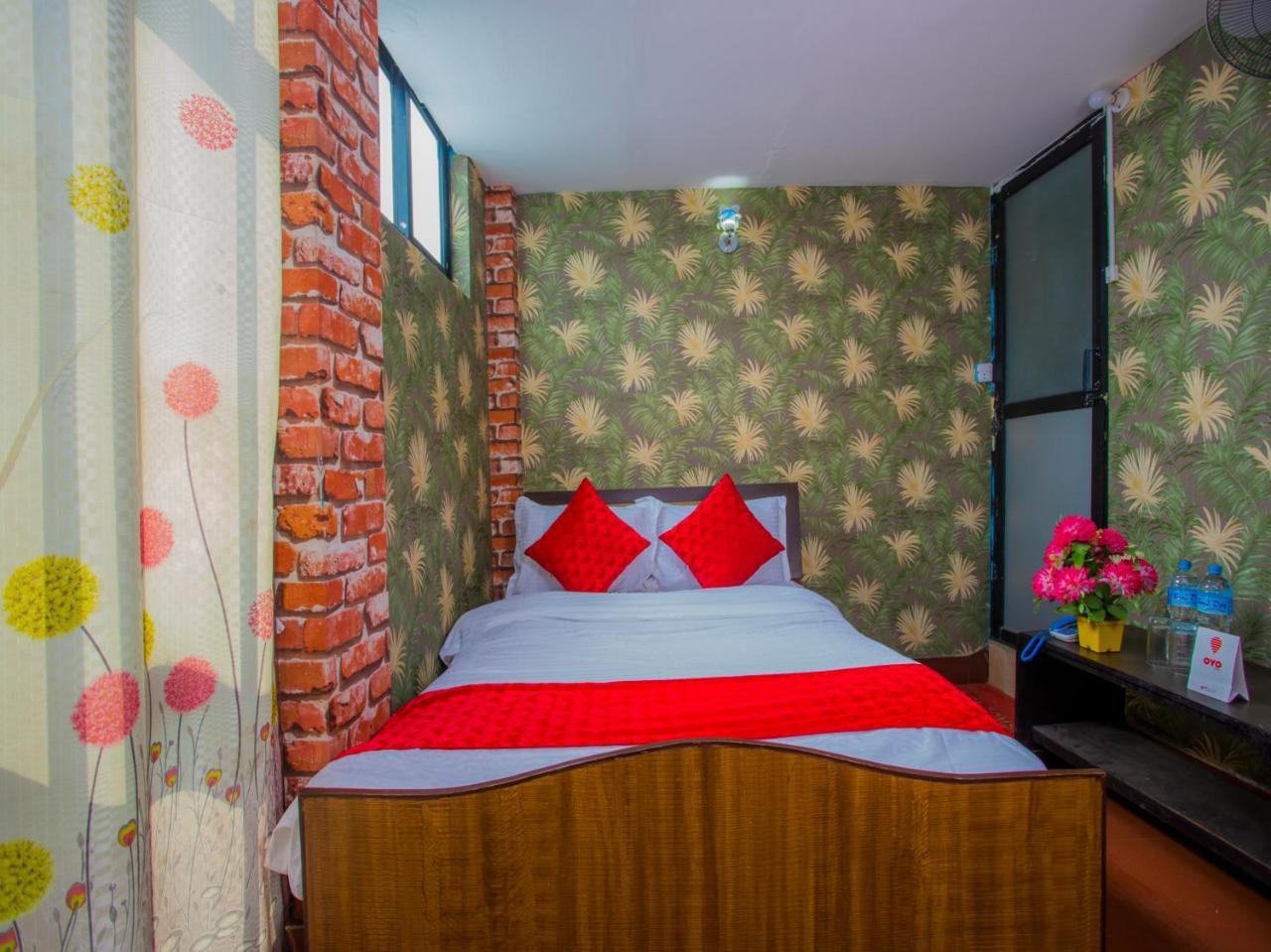 Hotel Oyo 296 Subine Guest