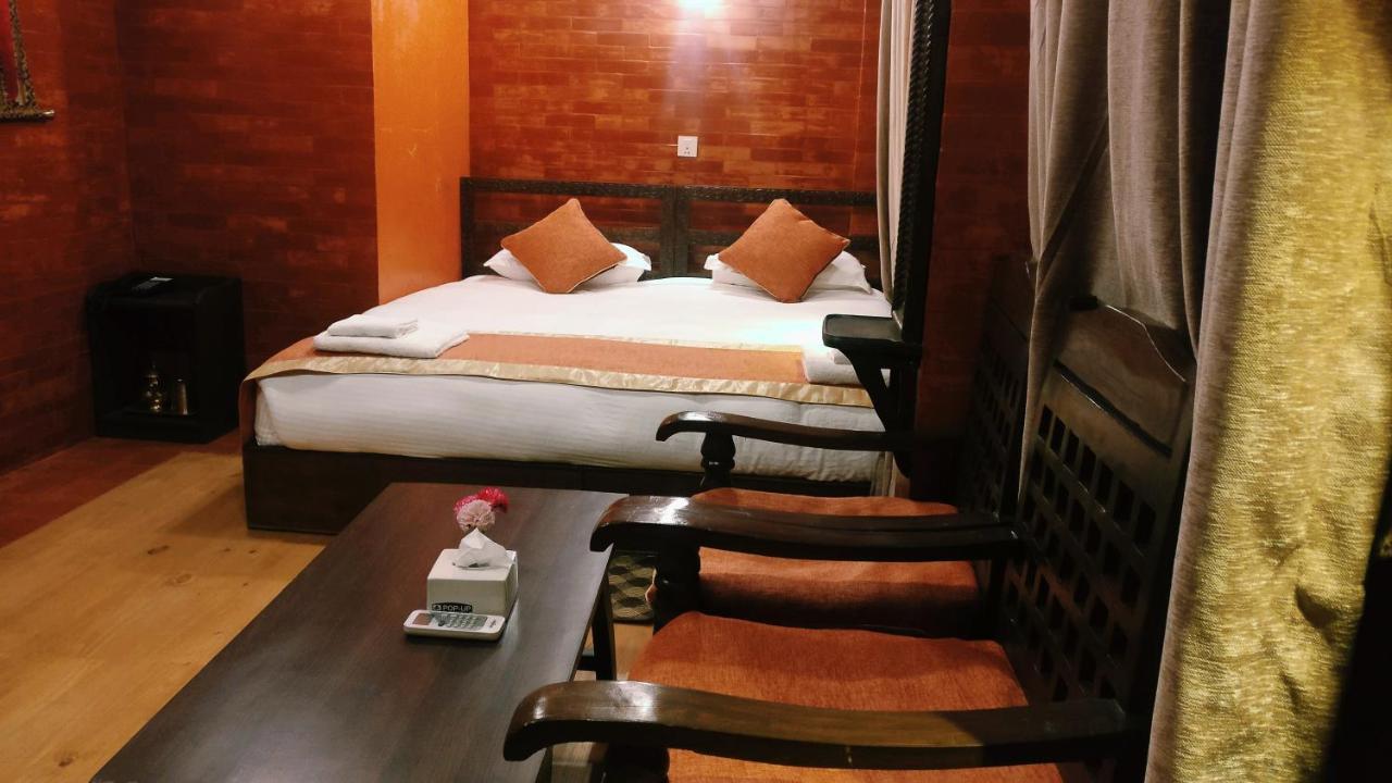 Temple House 3*