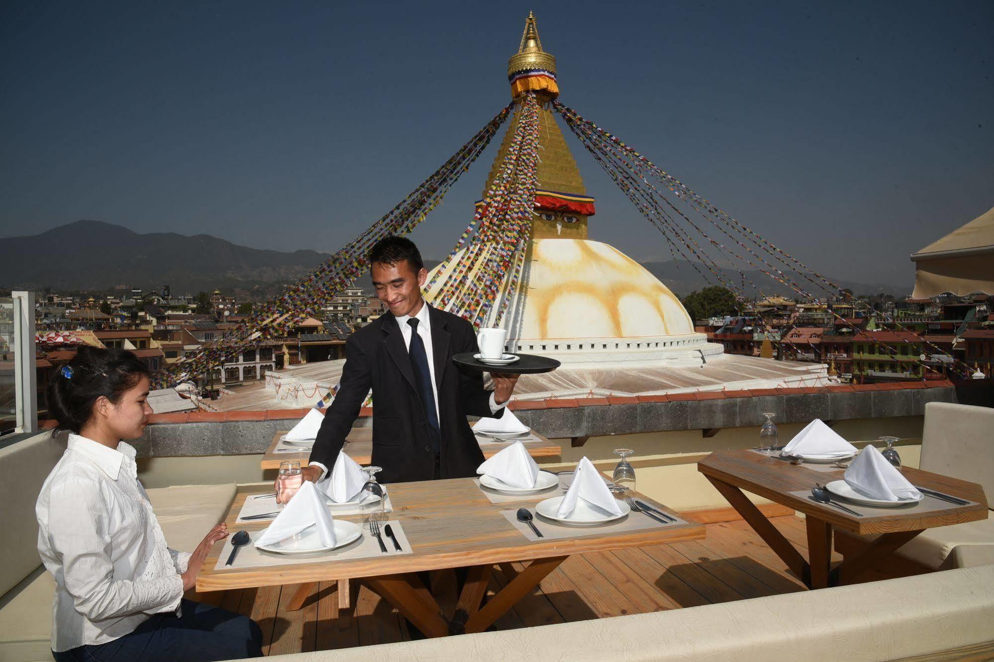 Padma Hotel