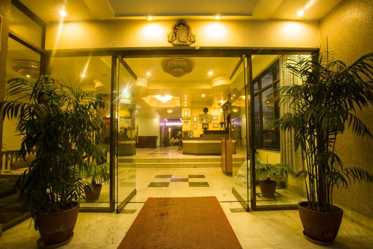 Skyline Hotel 3*
