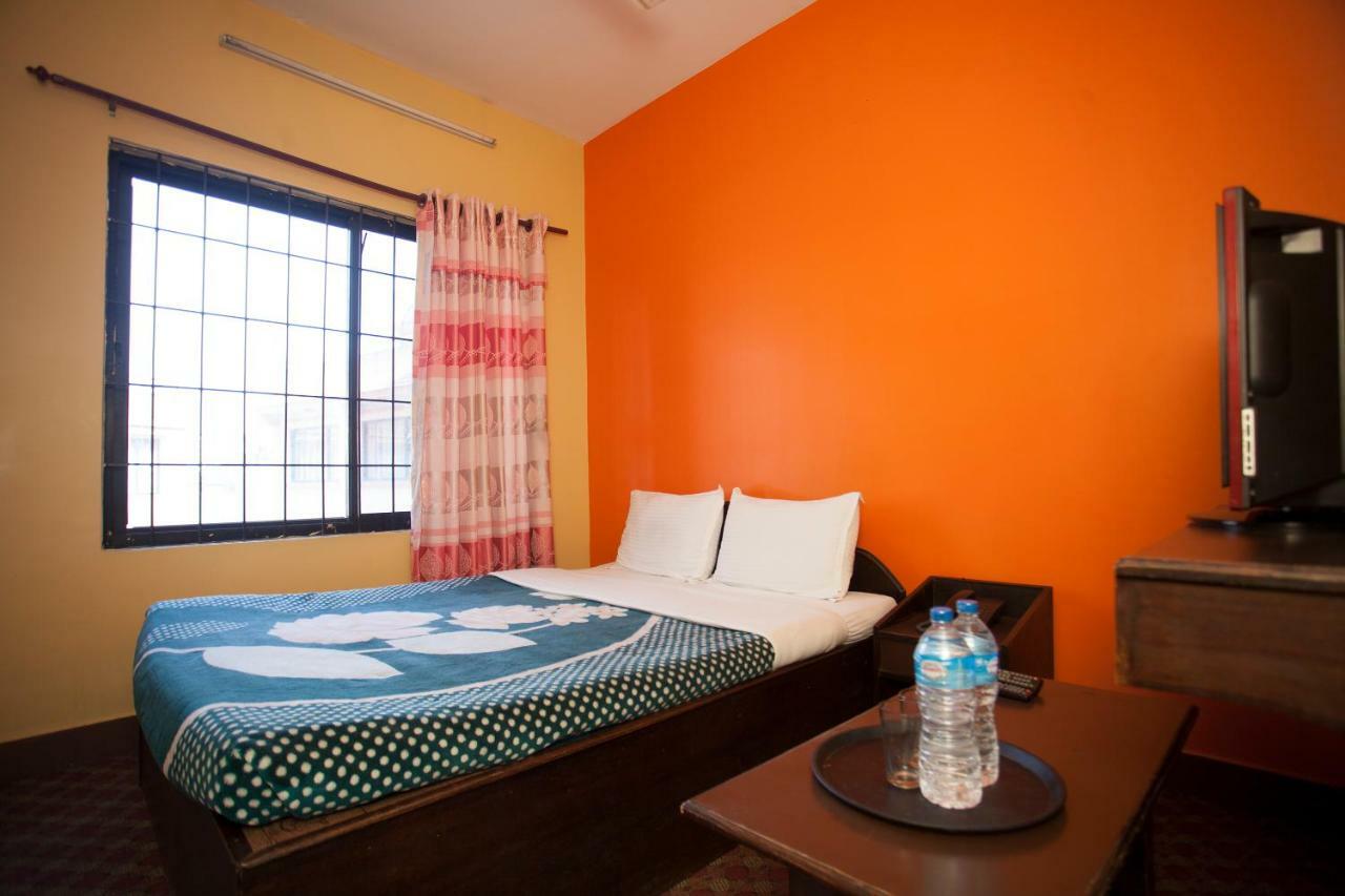 Spot On 380 Pashupati Plaza Hotel