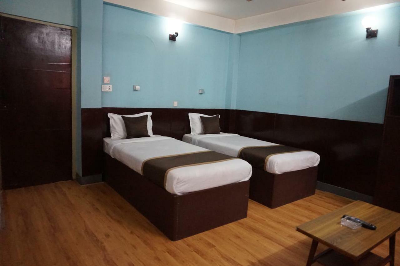 Impala Garden Hotel 2*