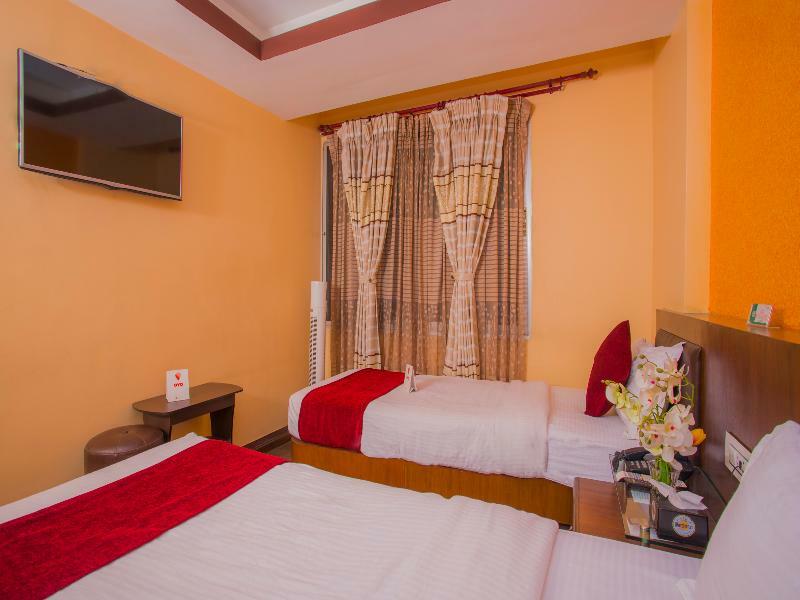 Oyo 208 Mount Gurkha Palace Hotel 2*