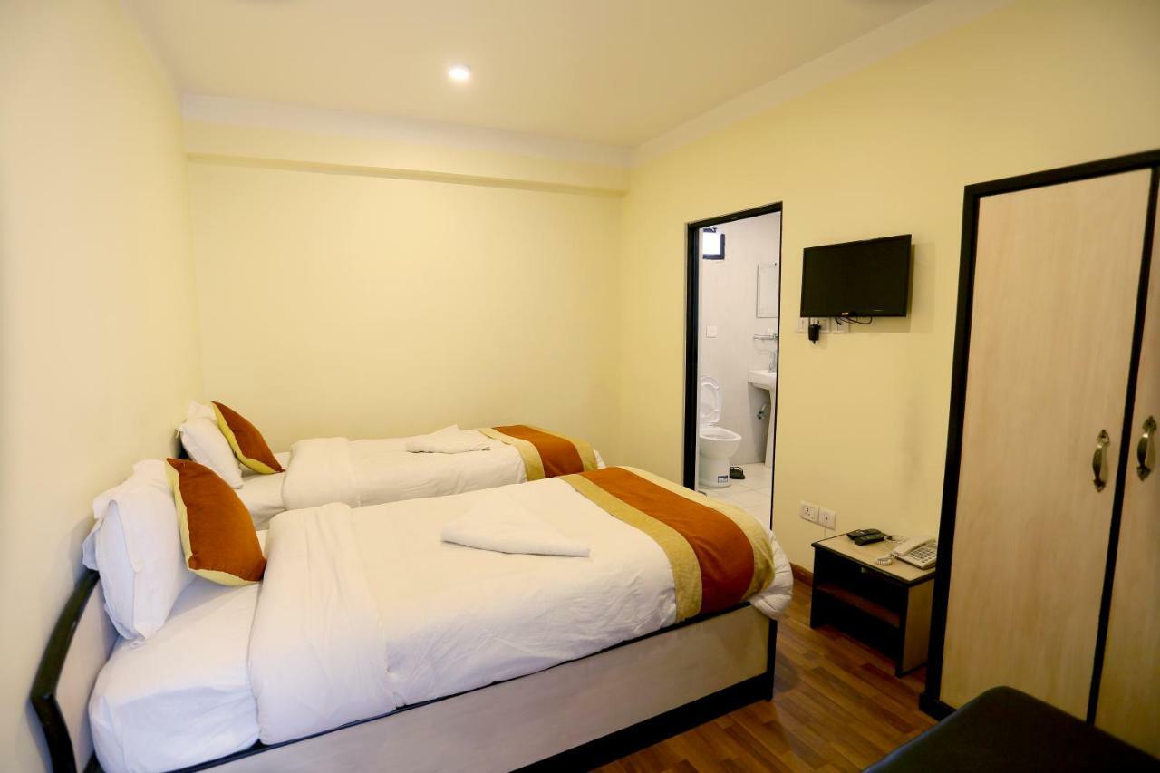 Sweet Town Hotel 2*