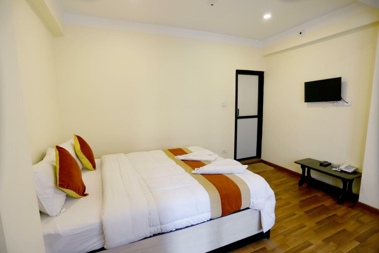 Sweet Town Hotel 2*