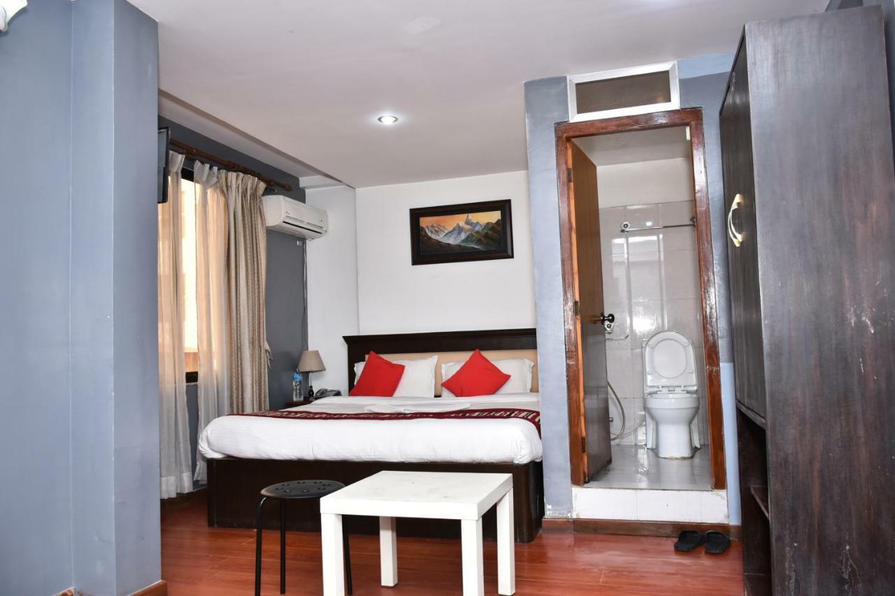 Hiranya Bed & Breakfast