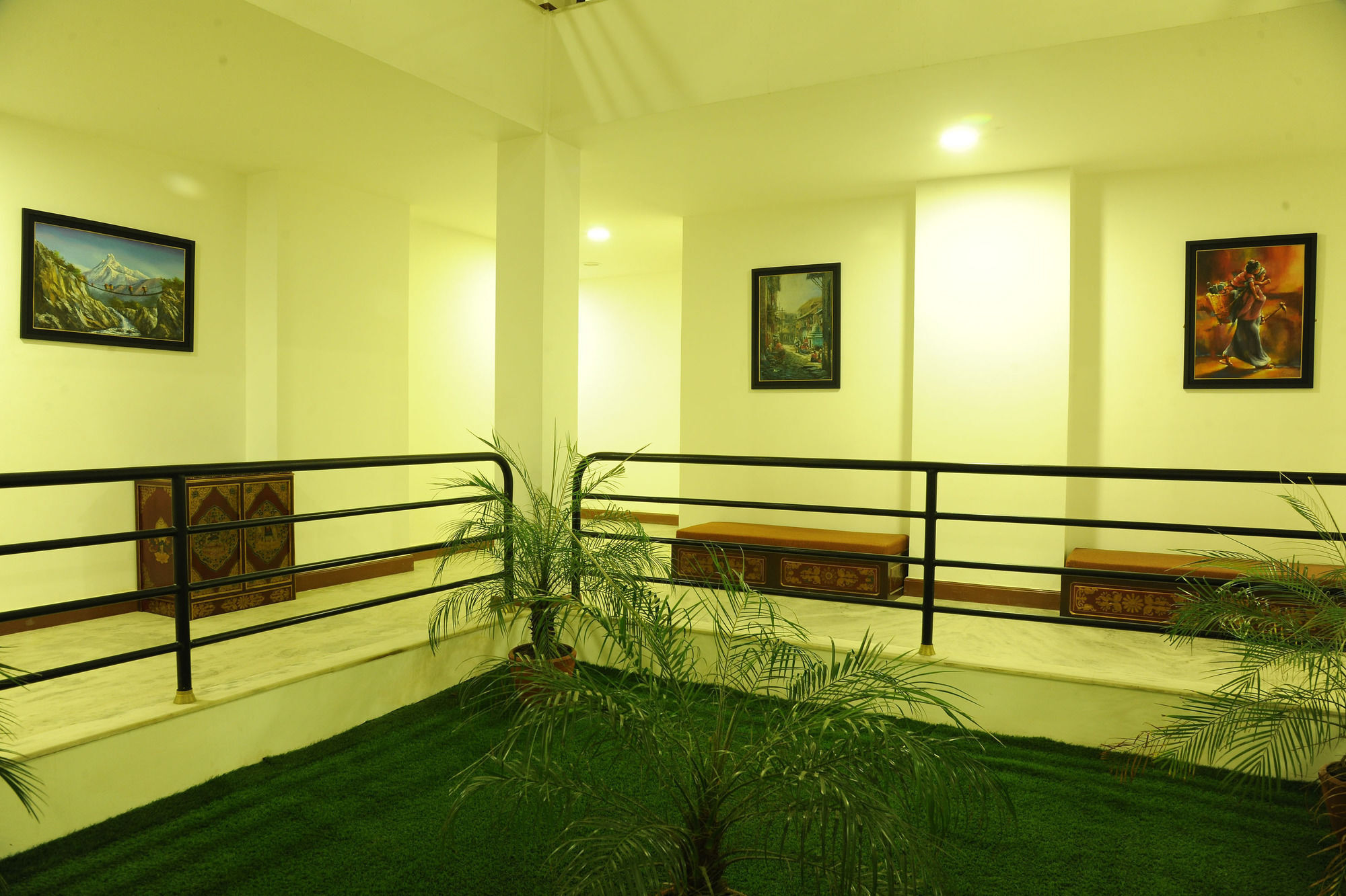Ghangri Hotel 3*