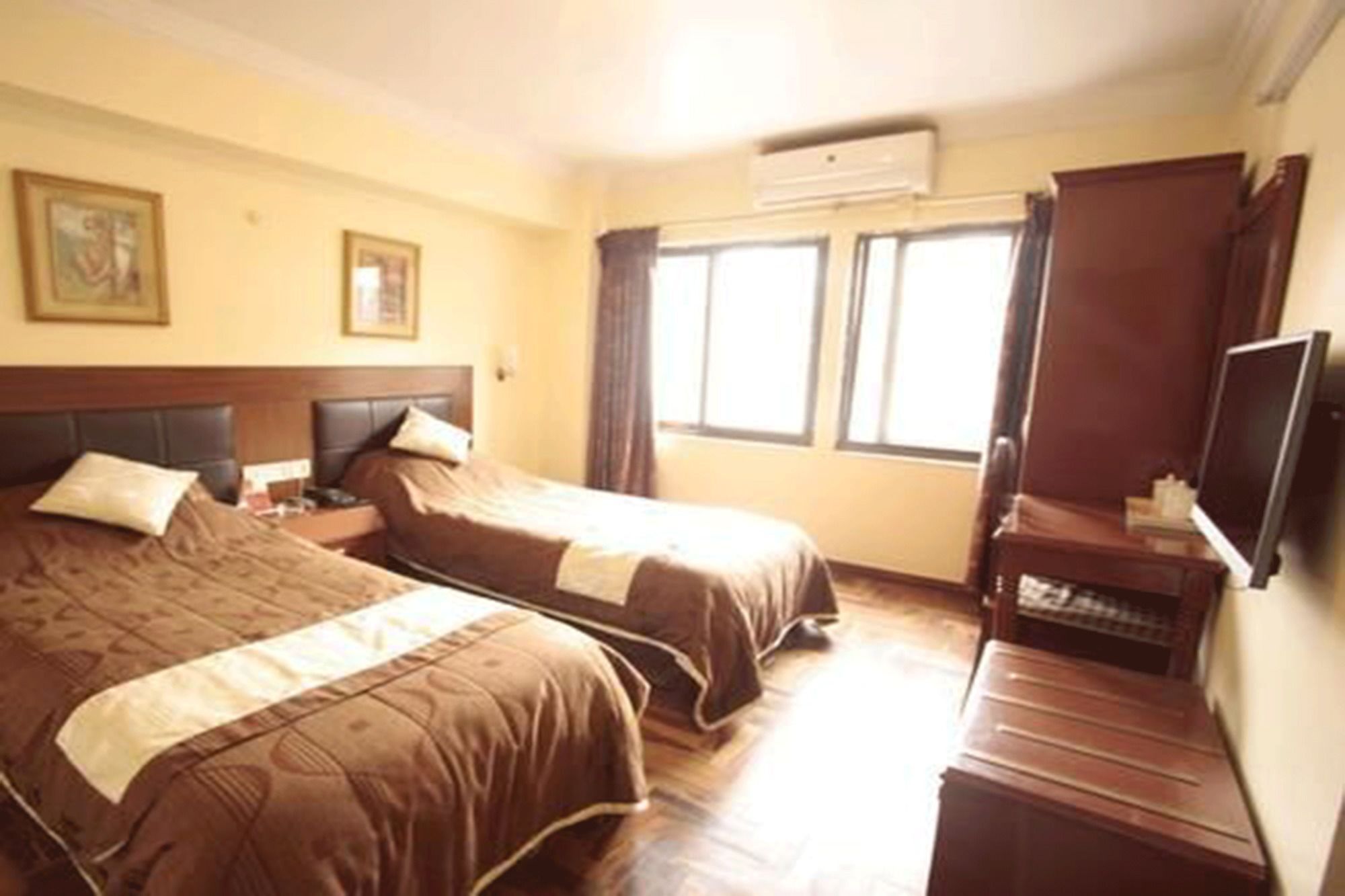 Kubeyra Mahal Hotel 3*