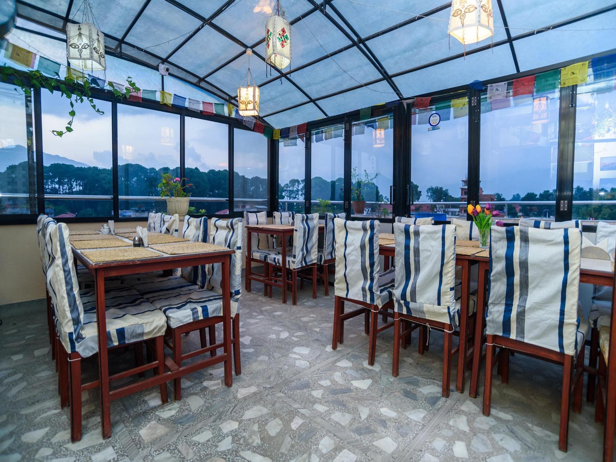 Hotel Oyo 109 Embassy