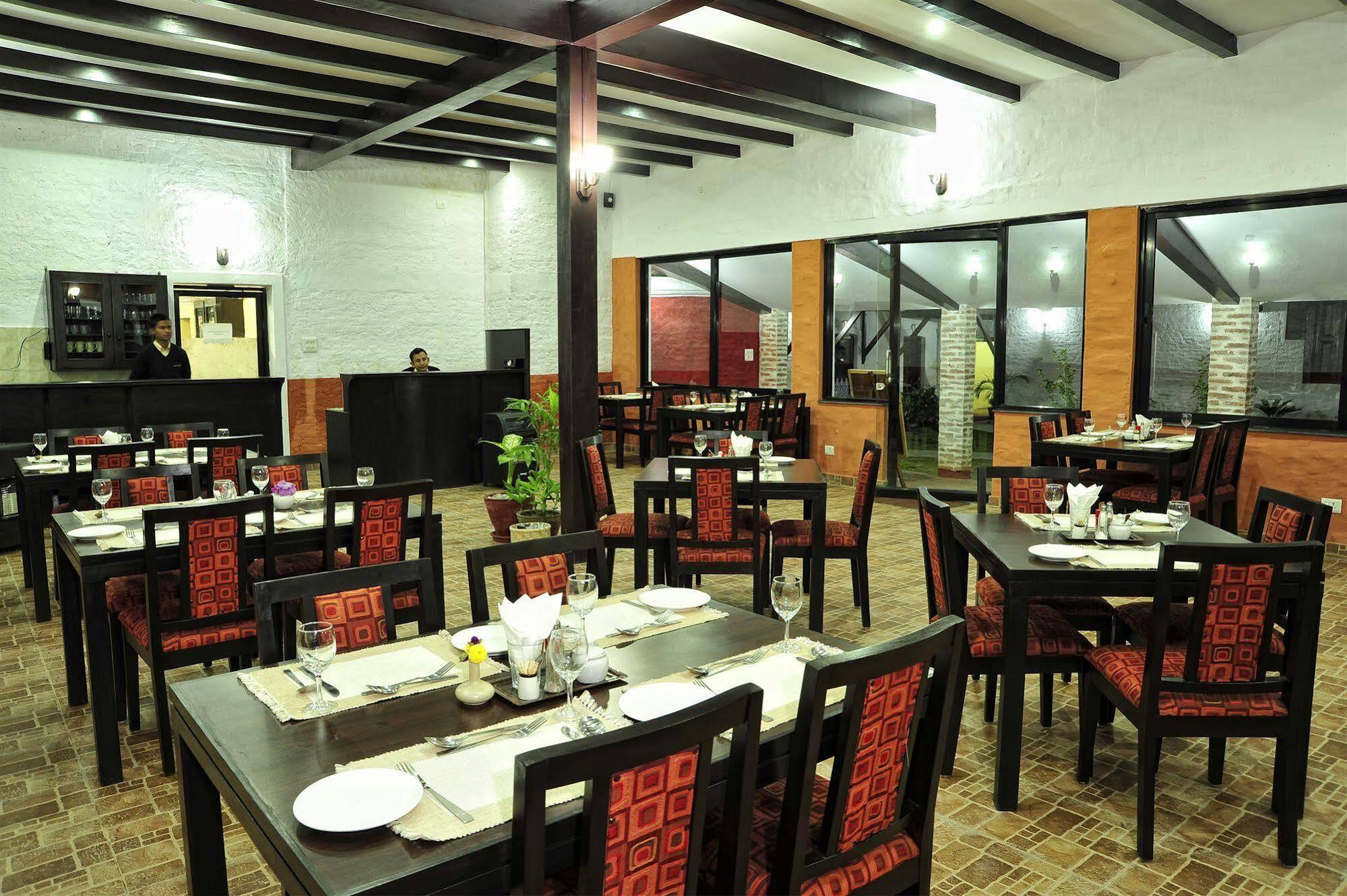 Hotel Oyo 738 Kaze Darbar 3*