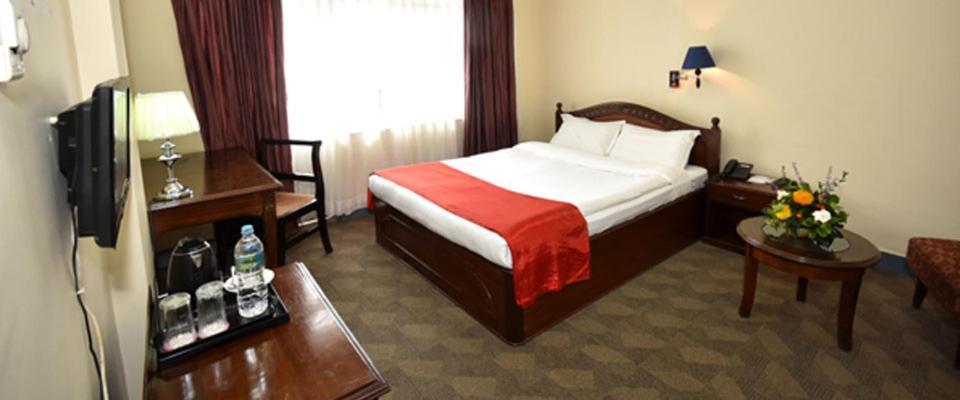 Vasana Hotel 3*