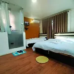 The Majestic Bed & Breakfast