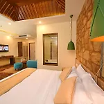 Woodapple Hotel And Spa