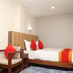 Redstone Regency Hotel