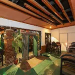 Hotel Himalayan Oasis
