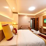 Alpine Apartment And Homestay