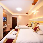Alpine Apartment And Homestay