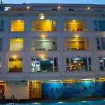 Lotus Club Boutique Hotel