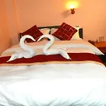 Festoon Hotel