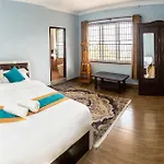 The White House Villa 8 Bedroom With Swimming Pool