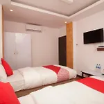 Oyo 776 Hotel Royal Valley
