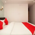 Oyo 776 Hotel Royal Valley