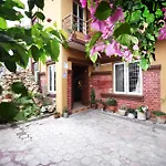 Mums Homestay & Studio Apartments