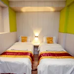 Hotel Pomelo House