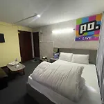 Poppo Hotel, Restaurant And Bar