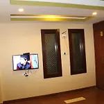 Queens\' Garden Apartment & Vacation Home