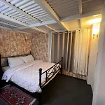 Avocado Accommodations- Awsome Cottage With Loft