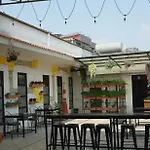 Yakety Yak Hostel