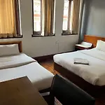 Hotel Earth House