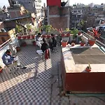 Bed And Pillow Hostel