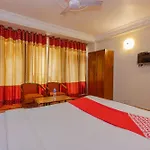 Oyo 795 Hotel Holiday Inn