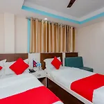 Oyo 811 Hotel New Pokhara Palace