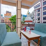 Oyo 811 Hotel New Pokhara Palace