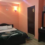 Pashupati Darshan Hotel