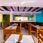 Everest Holiday Inn