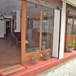 Hotel Triratna