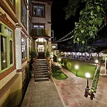 Shambaling Boutique Hotel